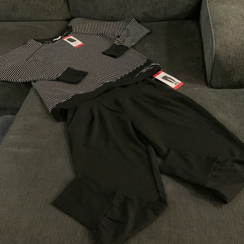 New With Tags!! Danskin Super Soft Black Lounge Set! Both Size Medium!